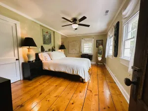 Image of Beaufort Old Point Artist Suite