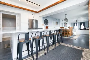 Image of Penthouse Suite* 5-mins to Cedar Point