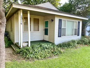 Image of Vintage Cottage on Stanley Street