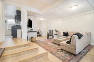 Image of Berry's Nest