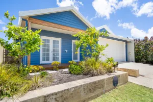 Image of Azzure on Waterville - central