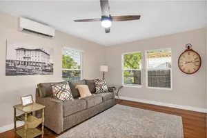 Image of Cozy Downtown Cottage