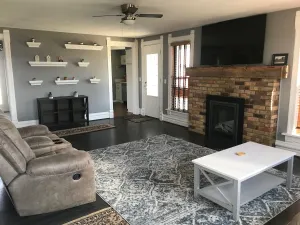 Image of Country Home with pond Avilla