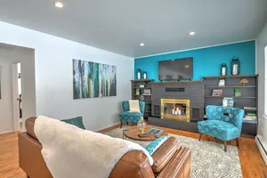 Image of Stylish Home, Great Location