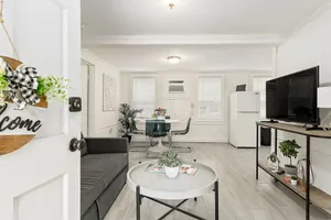 Image of 2-Bedroom Apartment Located Near Downtown Lakeland & Lake Hollingsworth