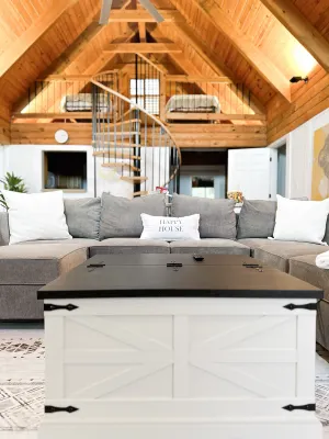 Image of Beautiful log cabin