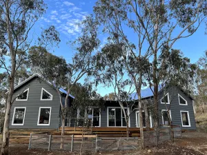 Image of Summit House Armidale - 2 or 4 Bedrooms