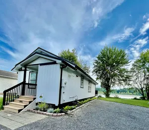 Image of The Ice House