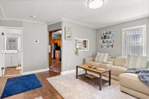 Image of Cozy 3 Bedroom Near Airport And Downtown Detroit