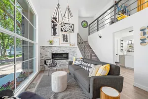 Image of Jaw-dropping mid-century modern!