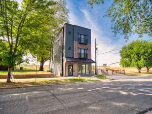 Image of Modern & Relaxing ~ 2 Balconies ~ River View ~ Pkg