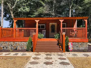 Image of “Hide-A-Way Dean: Mountain Views & Hot Tub”