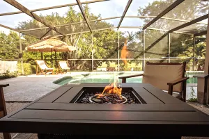 Image of Cozy Lakefront Home w/ Pool -7 mins from Legoland