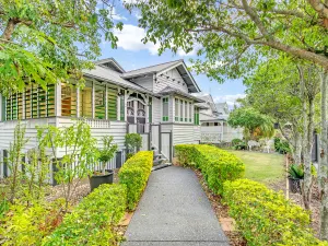 Image of Historic Character-filled Jade Cottage