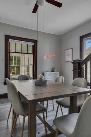 Image of Close to SCSU & DT / Prime location