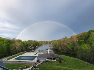 Image of Cozy condo on Smith Mtn Lake