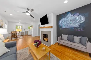 Image of QueenBee 2bed/2ba. Great Patio