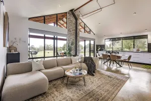 Image of Bluegum Hideaway - luxury accom, air-con throughout, 2 kitchen & living areas