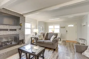 Image of Walkable and Updated Nevada Home Family Friendly!