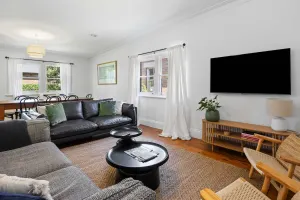 Image of Ambrose On Byng - Central Location