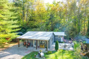 Image of Snoozy Snail Cottage