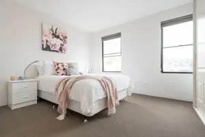 Image of CBD Apartment with WiFi & Parking