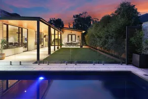 Image of Banksia House - 5 Bedroom 2 bathroom home with pool and large yard.