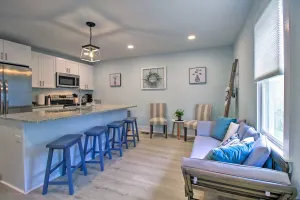 Image of NEW! Renovated 2 Bed 2 Bath Apartment Downtown