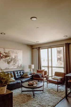 Image of Modern State 209 Just Blocks Away From The Bay!