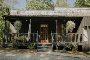 Image of !KING BED! w/Private Bath - "The Bower"