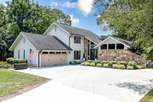 Image of Lake Escape's Endless Summer