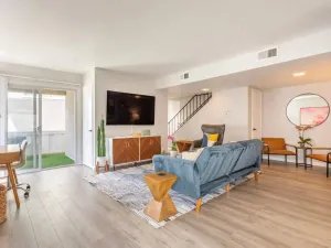 Image of Luxury 3BR Townhouse in Downtown Manhattan Beach