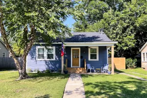 Image of Central Cottage with Grill, 1 Mi to Cajun Field
