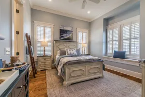 Image of Couples Retreat, Walk to waterfront, shops and restaurants!