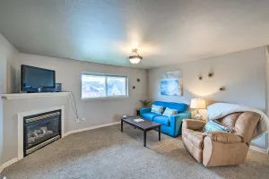 Image of Apartment with Gas Fireplace about half Mi to Beach!