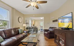 Image of Be a Local - Centrally Located 2BR in Downtown MQT