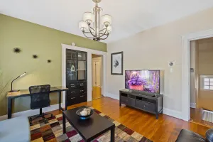 Image of Cozy Large House close to TUFTS/Harvard/MIT 4BR