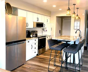 Image of Harborview 3-6-8 on Main