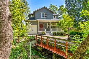 Image of Creekside Cottage ~ Gorgeous cottage just 3 blocks from the Historic Sonoma Plaz