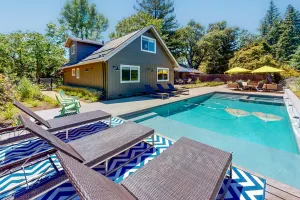 Image of Modern Country Retreat close to Sonoma Plaza