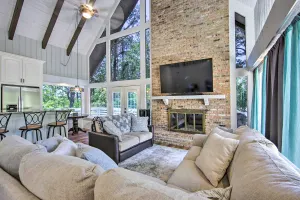 Image of Brookeland Resort Cabin with Golf and Lake Access