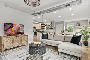 Image of Spacious Downtown Apartment - Walk to Old Town FC!