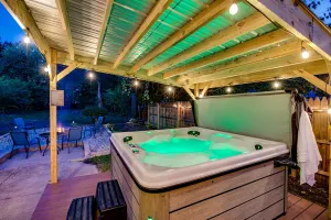 Image of Hot Tub, Fire Pit—Walk to Notre Dame and Downtown