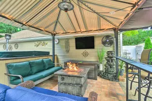 Image of Pet-Friendly Taylor Home with Backyard Oasis!