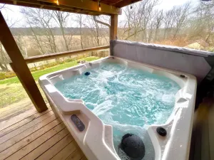 Image of Cabin with hot tub and relaxing views!
