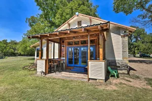 Image of Spacious Glen Rose Home on Paluxy Riverfront
