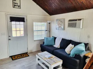 Image of Adorable tiny house (with loft!) near Potosi Live