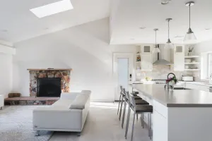 Image of Spacious and Bright 5-Bedroom Oasis Pool and Yard