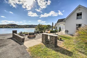 Image of 1872 Bethlehem Home with View of Ohio River!