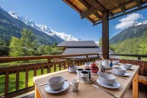 Image of Chalet de l'aiguille with view on Mont Blanc